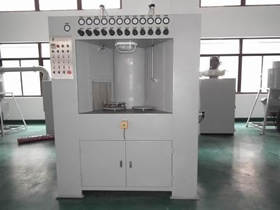 轉(zhuǎn)盤式（間歇式）自動噴砂機(jī)